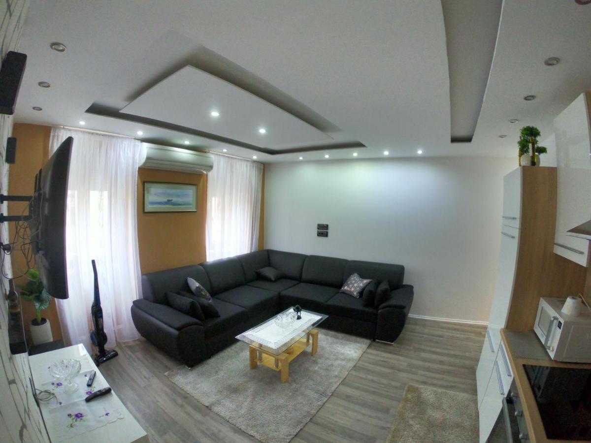 Apartmani Majetic Omisalj ภายนอก รูปภาพ