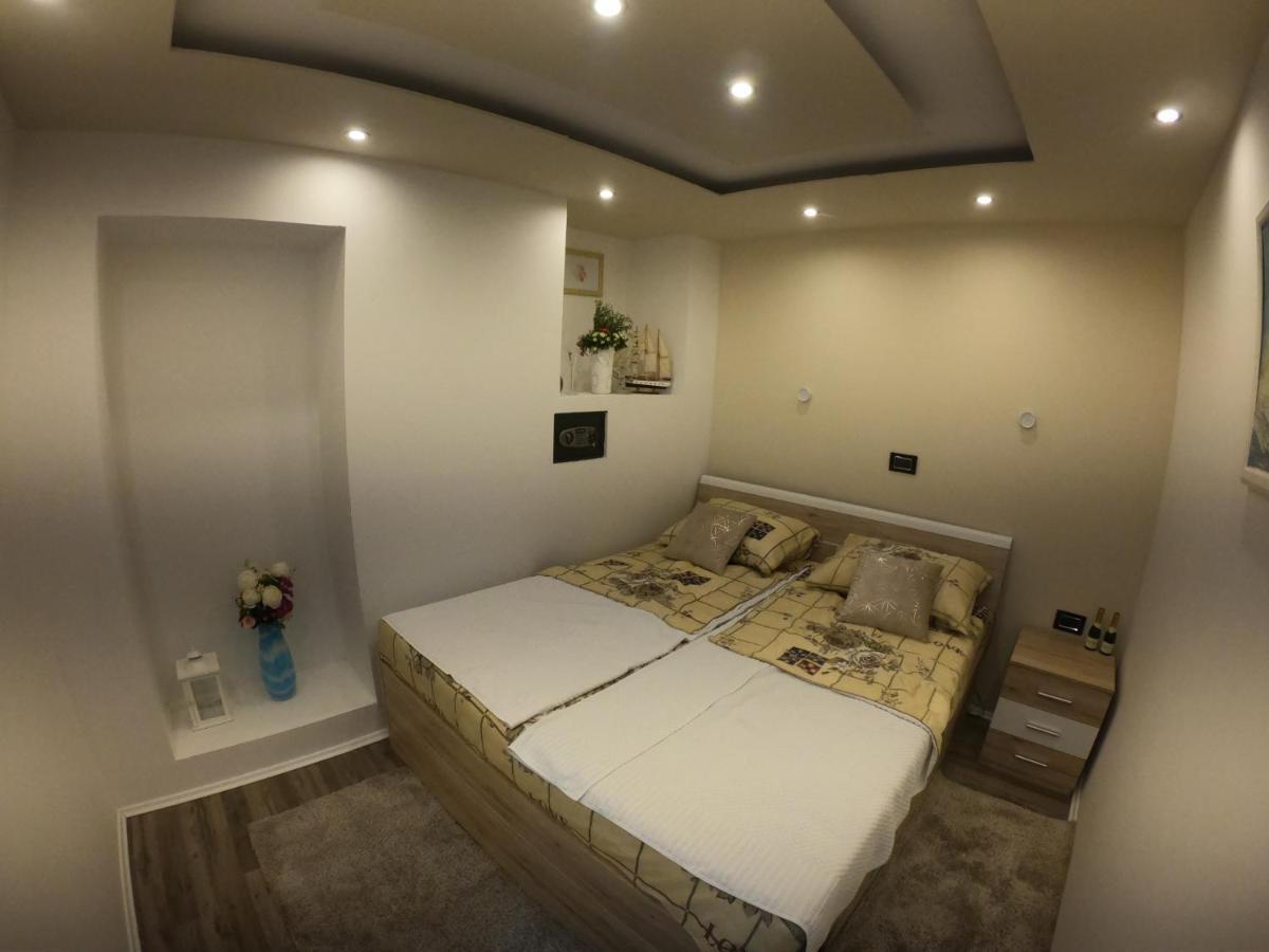 Apartmani Majetic Omisalj ภายนอก รูปภาพ