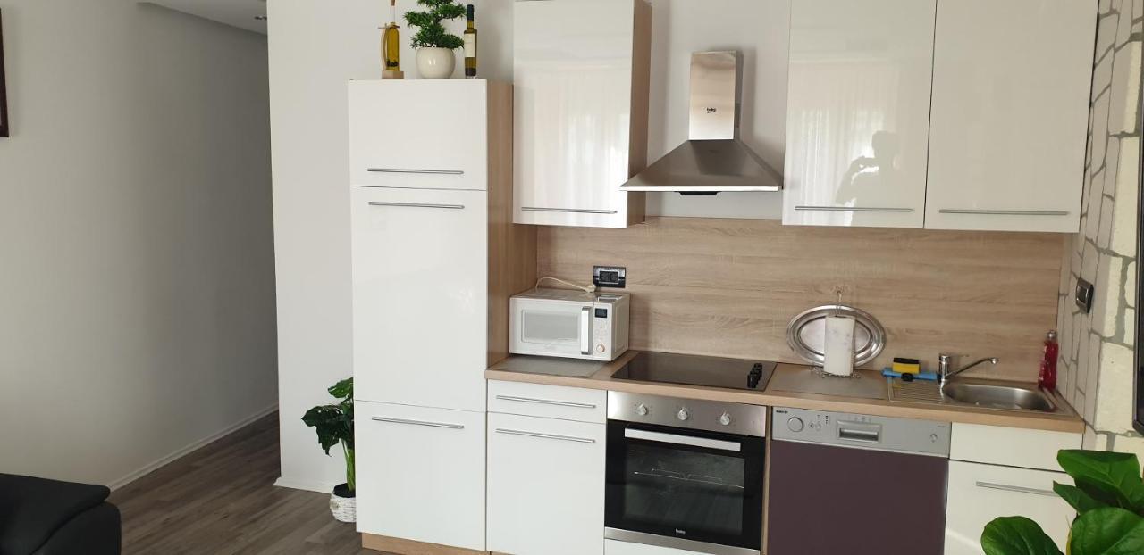 Apartmani Majetic Omisalj ภายนอก รูปภาพ