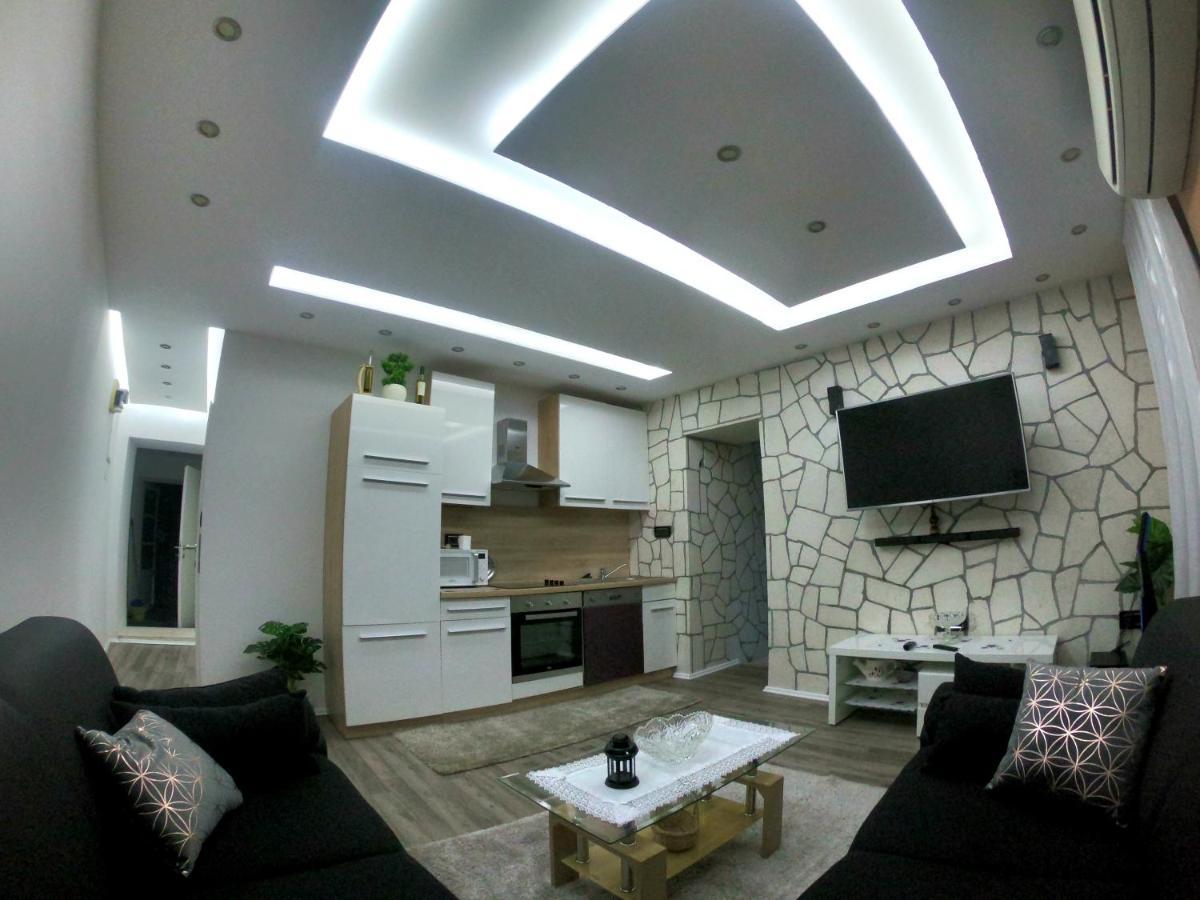 Apartmani Majetic Omisalj ภายนอก รูปภาพ